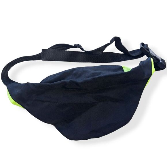 RARE VTG 1992 Disney World Neon Green Fresh Mouse Mickey Fanny Pack 90s - Picture 8 of 8